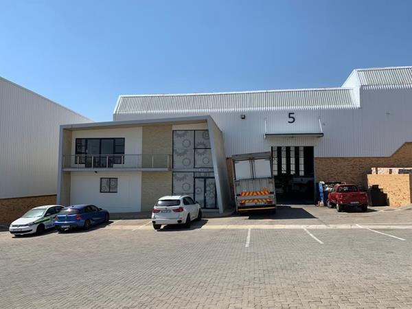 784 m² Industrial space