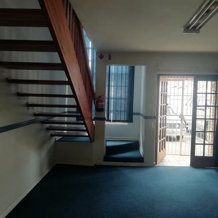 192  m² Office Space