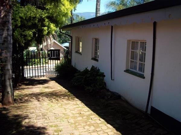 6 Bedroom House