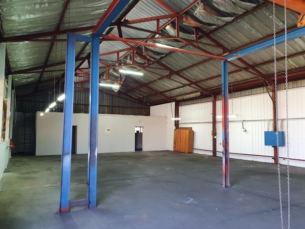 330  m² Industrial space