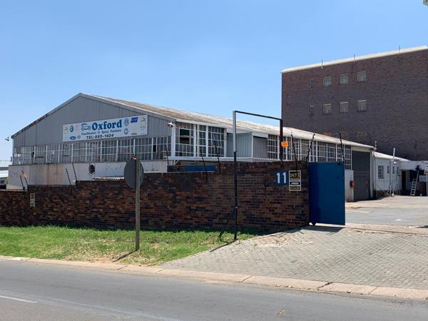 730  m² Industrial space