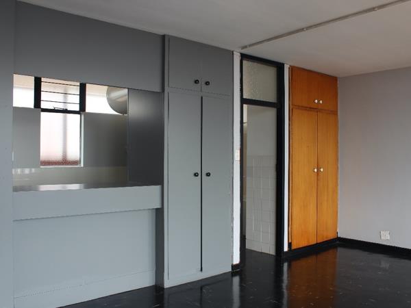 1.5 Bedroom Apartment