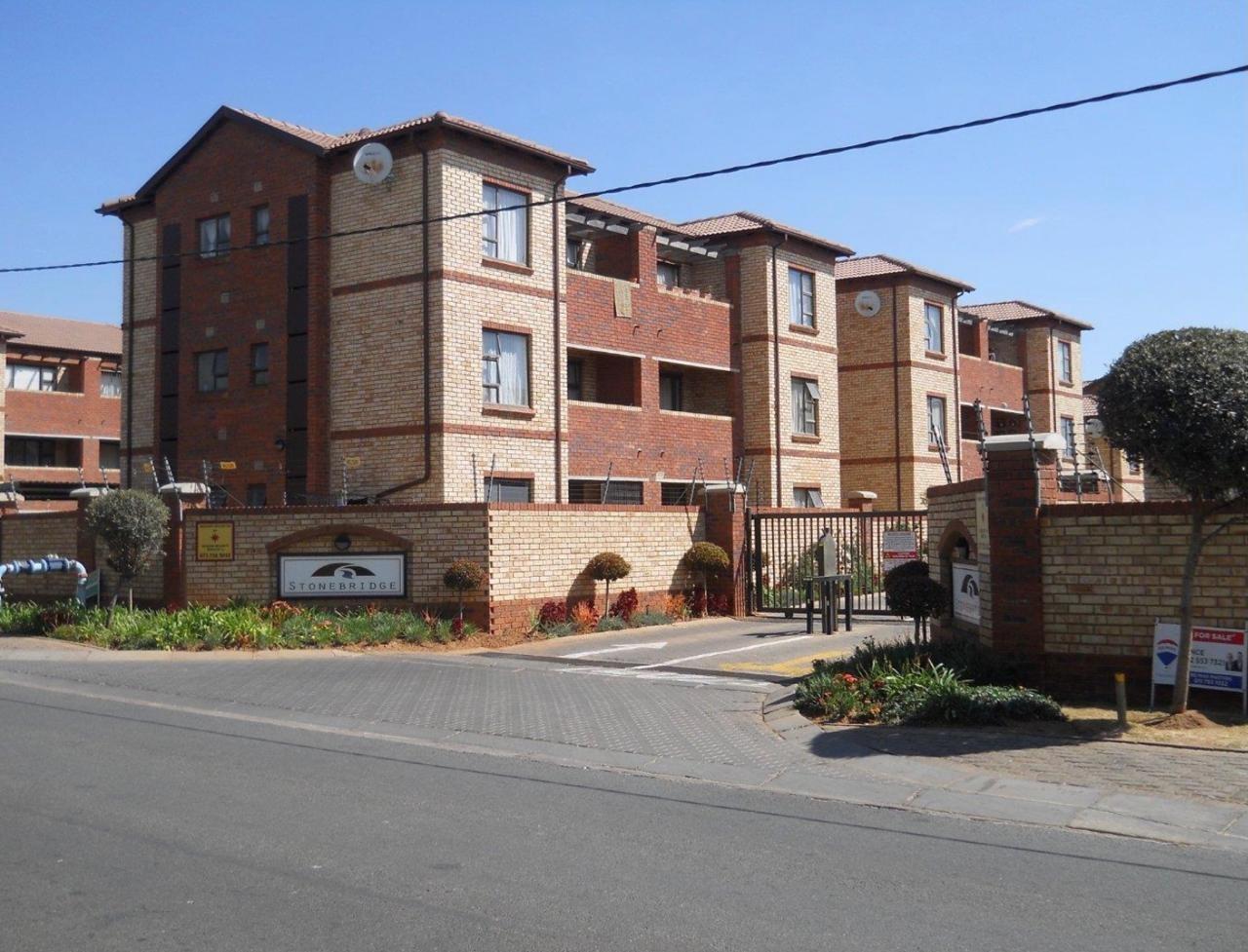 2 Bedroom Townhouse in Randpark Ridge