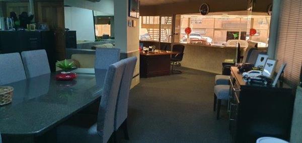 4 476  m² Commercial space