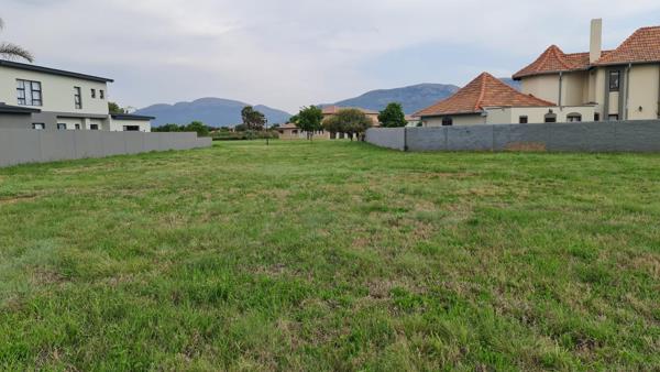 3 006 m² Land