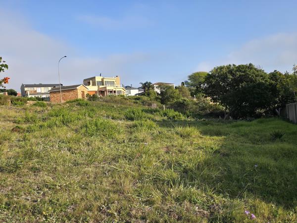 892 m² Land