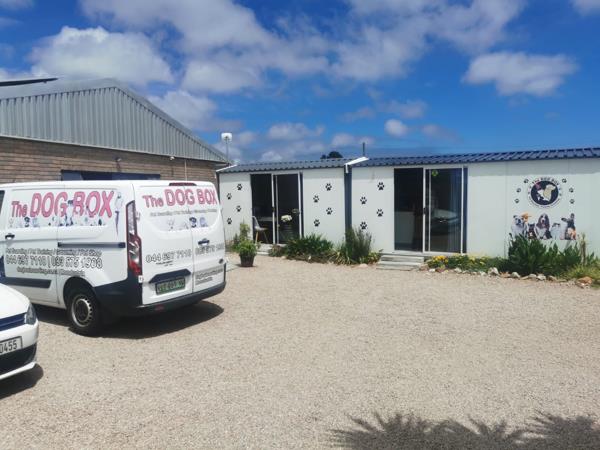 284  m² Commercial space