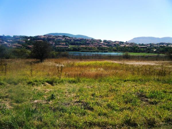 750 m² Land