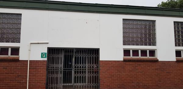 310  m² Office Space