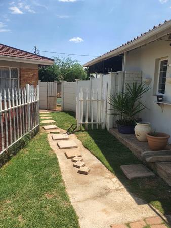 1 Bedroom Garden Cottage