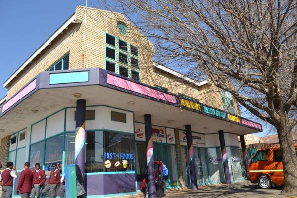 1 200 m² Retail Space