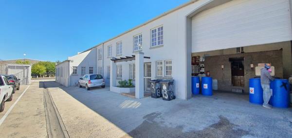 210 m² Industrial space