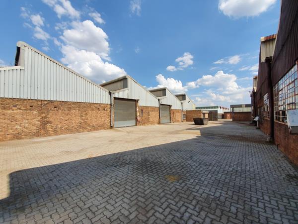 1 300  m² Industrial space