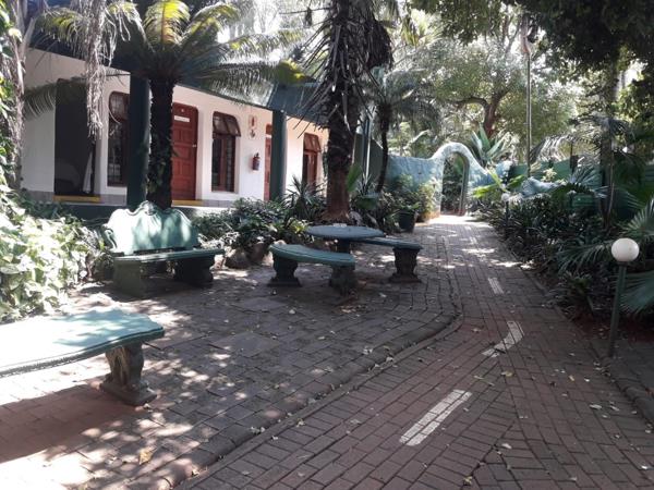 663  m² Commercial space