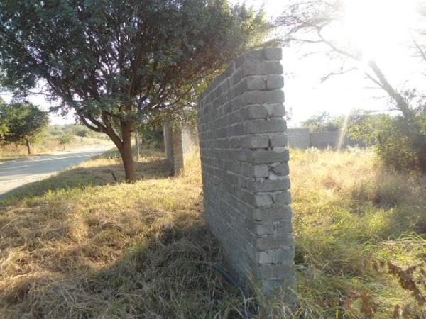 1 128 m² Land