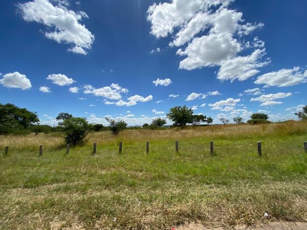 1 135 m² Land