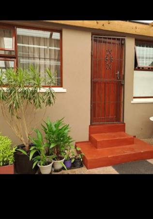 1 Bedroom Apartment in Strandfontein