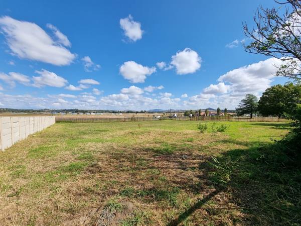 2 334 m² Land