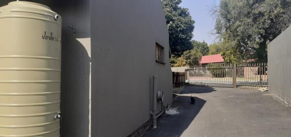 6 Bedroom House