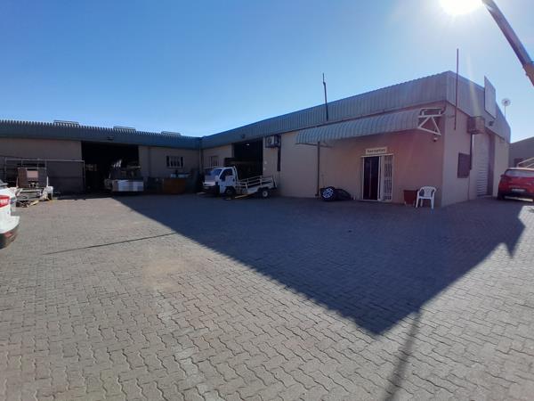 875  m² Industrial space