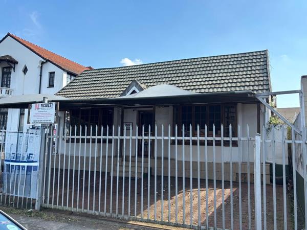 140 m² Commercial space