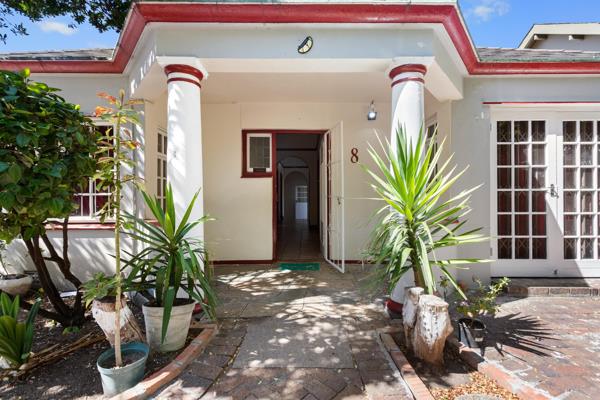 8 Bedroom House