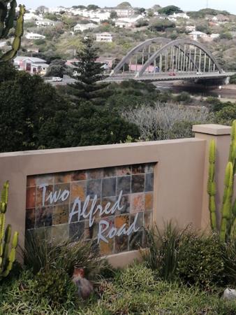 326 m² Land