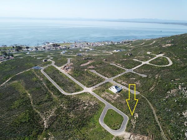 352 m² Land