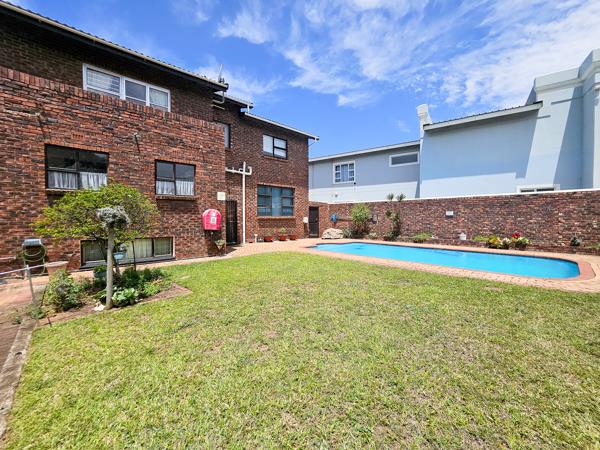 6 Bedroom House