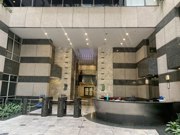 1 074 m² Commercial space