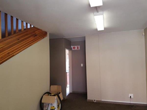 124  m² Commercial space