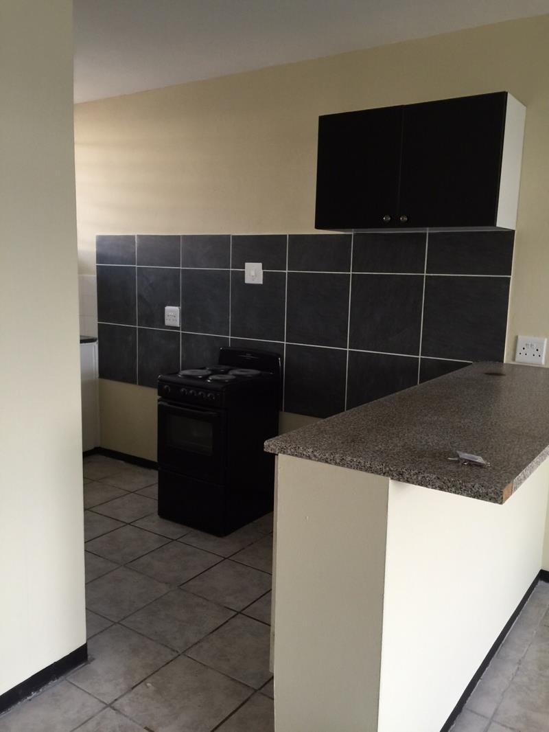1 Bedroom Apartment in Gezina