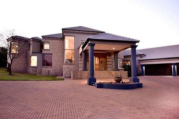 6 Bedroom House