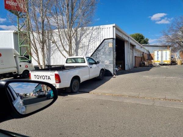 3 247  m² Industrial space