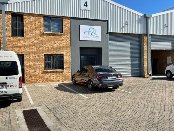 333  m² Industrial space