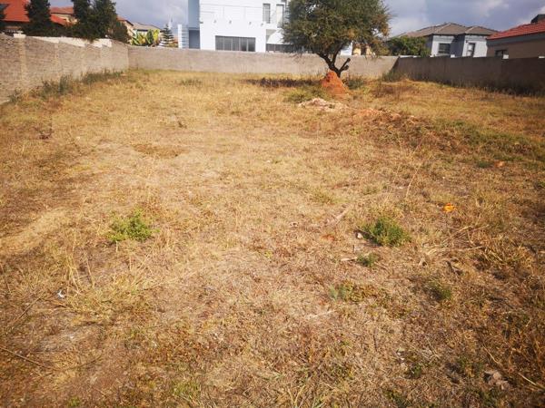 585 m² Land