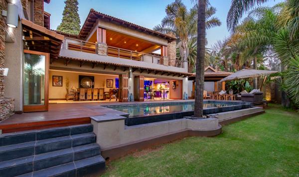 6 Bedroom House