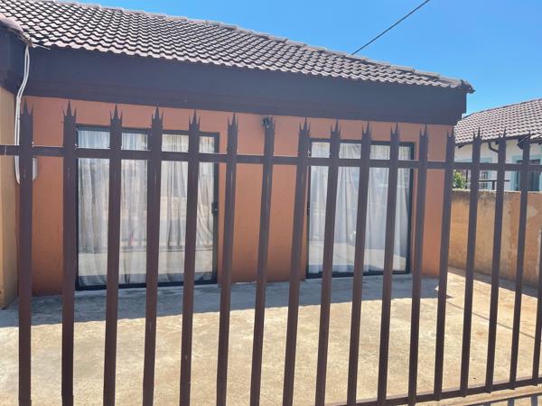 1 Bedroom House
