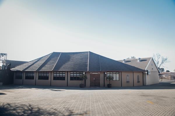 1 487 m² Commercial space