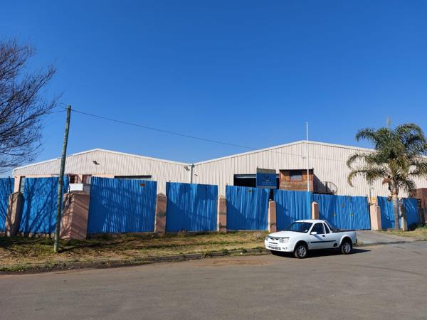 2 450  m² Industrial space