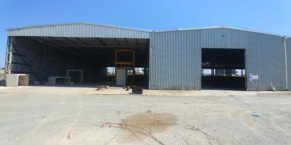 2 400 m² Commercial space