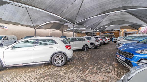 1 000 m² Commercial space