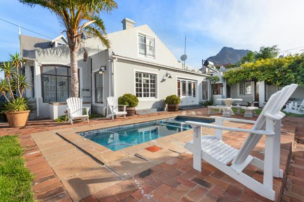 10 Bedroom House