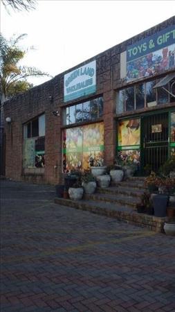 300  m² Commercial space