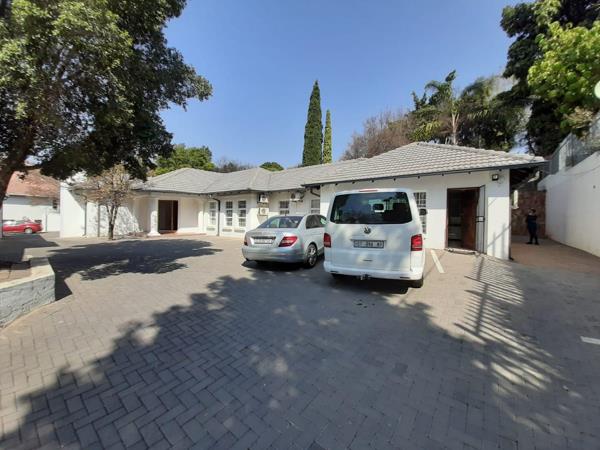 430  m² Commercial space