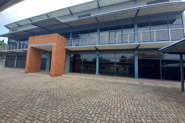 1 000 m² Commercial space