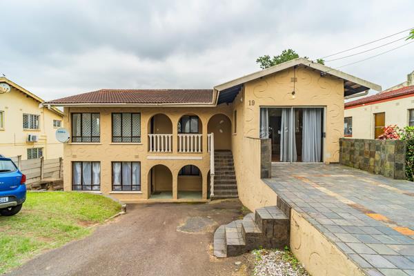 6 Bedroom House