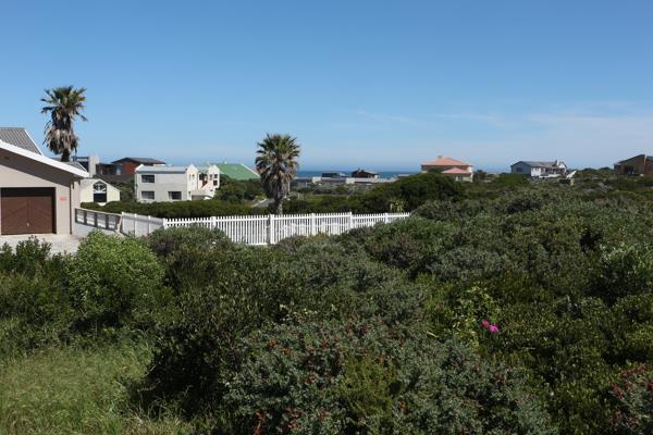 654 m² Land