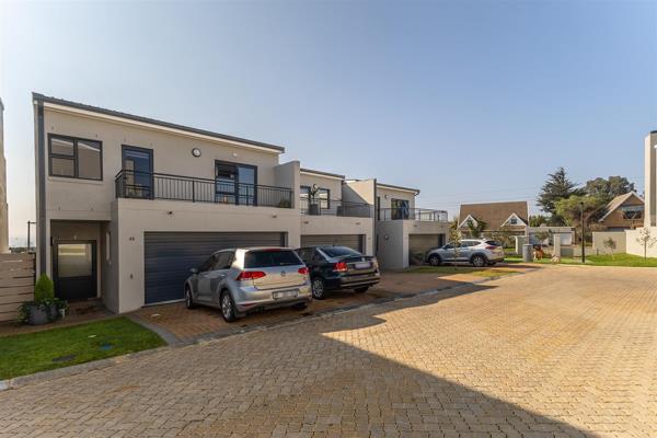 4 Bedroom Townhouse