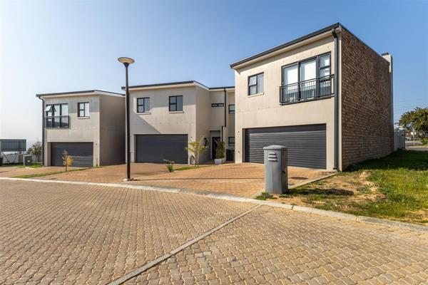 4 Bedroom Townhouse